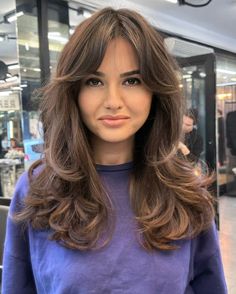 37 The Best Curtain Bangs For All Hair Types, Haircuts & Hairstyles Old Money Hair Styles, Medium Length Hair Layered, Round Face Haircuts Medium, Haircuts For Medium Length Hair Layered, Medium Hair Round Face, Hair Inspo Wavy, Old Money Hair, Money Hair, Light Auburn Hair