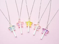 A cute star shaped lollipop necklace ♡ Choose between 5 different colors Necklace chain is 17.5" (45cm), plus an additional 2" (5cm) chain to adjust Lollipop measures at about 4cm Kawaii Lollipop, Lollipop Necklace, Star Lollipops, Fake Candy, Kawaii Necklace, Necklace Fairy, Candy Necklace, Cute Stars, Necklace Chain