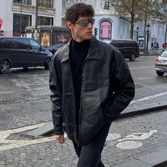 Dress Leather Jacket, Black Jacket Outfit, Leather Jacket Street Style, Black Leather Jacket Outfit, Techno Outfit, Leather Jacket Outfit Men, Spring Date, Biker Aesthetic, Look Jean