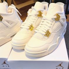 Brand New - Gold And White Women Size 8 Shoes For 15 Birthday, Womens Shoes Jordans, White And Gold Jordan 4, White Jordans 4s, Cute Shoes Women, Gold Shoes Sneakers, Jordan For Women, Air Jordan 4 Royalty, White And Gold Sneakers