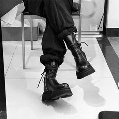 Tuva Back Lace-Up Military Boots Military Boots Outfit, Combat Platform Boots, Black Military Boots, Platform Boots Black, Combat Boot Outfit, Chunky Combat Boots, Estilo Tomboy, Elastic Boots, Black Platform Boots