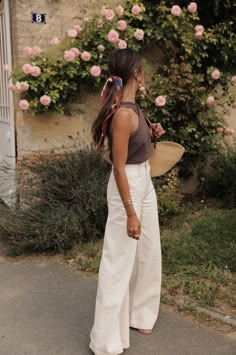 European Fashion Women Classy, Strapless Summer Outfits, Outfits To Wear In California Summer, European Outfits September, Conference Outfit Summer, Canada Outfit Ideas Summer, Europe In The Spring Outfits, Vineyard Aesthetic Outfits, Target Summer Outfits 2024