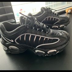 Nike Air Max Tailwind 4 Black Metallic Silver (Gs) Shoes Bq9810-002 Worn 3 Times No Box Nike Air Max Tailwind, Shoes Nike Air, Kids Nike, Shoes Nike, Black Metallic, Black Nikes, Air Max, Kids Shoes, Nike Air Max