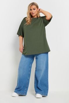 Shop YOURS Curve Khaki Green Oversized T-Shirt at Yours Clothing. Discover women’s plus size clothing in sizes 10-36 with fast delivery. Dress Down Day, Animal Print Dress Casual, Oversized Top, Party Tops, Oversized T Shirt, Khaki Green, Oversized Tshirt, Dressed Down, Plus Size Tops