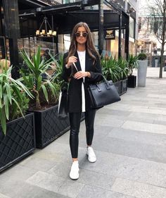 Fancy Casual Outfits, Winter Drip, Quality Outfits, Black Athleisure, Winter Outfits 2020, Look Legging, Chique Outfits, Zara Outfit, Women's Outfits