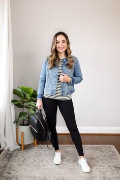 Petite friendly ways to wear sneakers via pumps and push-ups blog | sneakers outfits | spring outfits Outfits Con Sneakers, Sneakers Outfit Spring, 2024 Wardrobe, Sneaker Outfits Women, Blazer Outfits Casual, Semi Casual, Daily Outfit Inspiration, Jeans Outfits