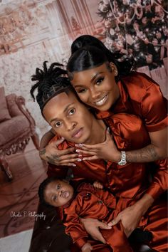 Matching Pajama Family Pictures, Christmas Matching Pjs Couple, Matching Pjamamas, Black Couples Outfits Coordinating, Single Christmas Photoshoot, Black Family Fall Pictures Outfits, His And Her Outfits Couple, Black Family Matching Outfits, Family Christmas Pictures Black People