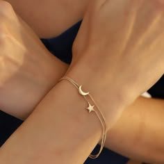 Moon And Star Bracelet, Celestial Bracelet, Silver Bracelet Designs, Mother Days, Finger Bracelets, Bracelets With Meaning, Moon Bracelet