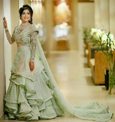 Gown Sangeet, Designer Sarees Wedding, Saree Bollywood, Gown Party Wear, Indian Bridal Lehenga, Indian Gowns Dresses