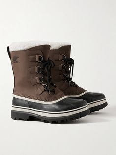 SOREL's signature ' CARIBOU™' boots are designed to conquer the worst wintry conditions. Made from waterproof nubuck and vulcanised rubber, they have removable wool InnerBoot linings with Sherpa Pile™ cuffs to keep you comfortably warm. The thick AeroTrac™ outsoles will provide steady footing, even on snowy footpaths. Womens Snow Boots Outfit, Snow Boots Outfit, Sorel Caribou, Mens Snow Boots, Snow Boots Women, Fine Jewelry Designers, Luxury Gifts, Boots Outfit, Snow Boots