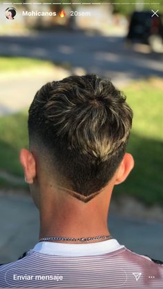 Burst Fade With V, Mens Taper Fade Haircut, Mid Fade En V, Man Bun Haircut, V Hair