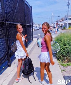 Preppy Sports Aesthetic, Tennis Outfits Lululemon, Preppy Tennis Aesthetic, Preppy Girl School, Preppy Tennis Outfit, Tenis Outfits Sport, Preppy Athletic Outfits, Tennis Outfit Preppy