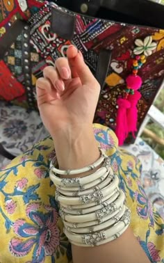 Long Sleeve Blouse Designs, Indian Bride Makeup, Diy Silver Jewelry, Pakistani Bridal Jewelry, Pretty Jewelry Necklaces, Desi Fashion Casual, Jewel Wedding, Indian Jewellery Design Earrings