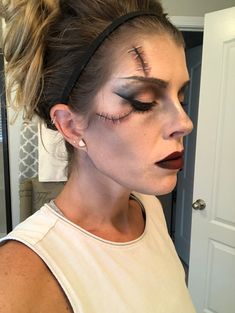 Zombie Soldier Makeup, Zombie Looks Make Up, Taylor Swift Zombie Makeup, Zombie Bride Makeup Tutorial, Easy Zombie Bride Makeup, Light Zombie Makeup, Zombie Stitches Makeup