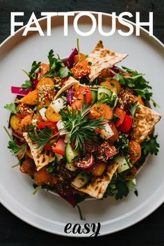 Fattoush salad with fresh vegetables, herbs, and pita bread on a white plate, text reads "Fattoush" and "easy". Middle Eastern Lunch Ideas, Lebanese Christmas Dinner, Lebanese Salad Dressing, Middle Eastern Cooking, Interesting Salad Recipes, Lebanese Coleslaw, Lebanese Salad Recipes, Middle Eastern Salad Recipes, Lebanese Sandwich