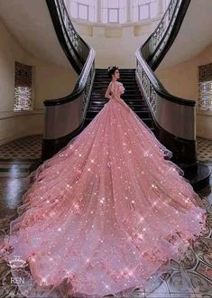 Quinceanera Themes Dresses, Crazy Dresses, Quince Dresses Mexican, Dresses Quince, Quince Dresses Red, Quince Dresses Pink, Pretty Quinceanera Dresses, Sparkle Wedding Dress, Stunning Prom Dresses