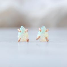 sweet, simple, luxe. Natural Australian opal teardrops are set in handcrafted prongs, in these sweet, simple stud earrings. These polished, teardrop-shaped opals feature stunning fire + flash! Earring Specifications: each opal weighs approximately .33ct + measures 6 x 4mm handcrafted 14k gold prong settings Opal Stud Earrings, Simple Stud Earrings, Opal Earrings Stud, Opal Studs, Australian Opal, Prong Setting, Opal, Flash, Yellow Gold