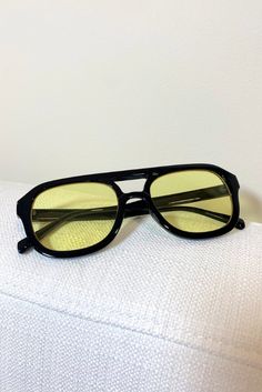 Black frame sunglasses with yellow lenses Yellow Lens Sunglasses, Black Rims, Pierre Cardin, Boho Vibe, Late Summer, Sunglass Frames, Black Frame, Leather Sandals, Lashes