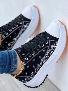 Big Size Fashion, Canvas Sneakers Womens, Women Platform Sneakers, Shoe Pattern, Casual Sneakers Women, Black Shoes Women, Canvas Shoes Women, Casual Sport Shoes, Sneakers Outfit