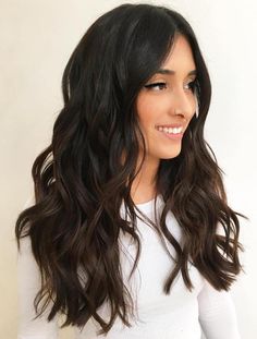 20 Head Turning Haircuts and Hairstyles for Long Thick Hair Cute Mom Haircuts, Long Wavy Haircuts, Best Long Haircuts, Mom Haircuts, Large Curls, Thick Wavy Hair, Wavy Haircuts, Short Hairstyles For Thick Hair, Hair Haircuts