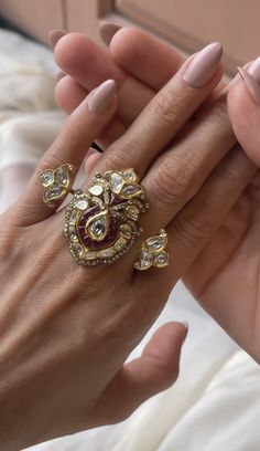 Kundan Rings Gold, Kundan Ring, Convertible Jewelry, Traditional Rings, Beautiful Baubles, Bride Photography Poses, Bridal Jewelry Vintage, Polki Earrings, Bridal Fashion Jewelry