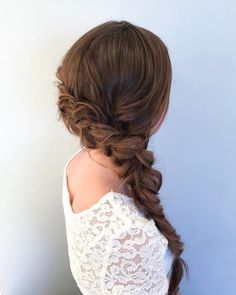 Side Plait Bridesmaid Hair, Low Side Braid Wedding Hair, Hair Side Braids For Long Hair, Side Braid Hairstyles Wedding, Bridesmaid Hairstyle Side Braid, Chunky Side Braid Wedding, Bride Hair Side Braid, One Side Bride Hairstyle, Long Side Braid Wedding