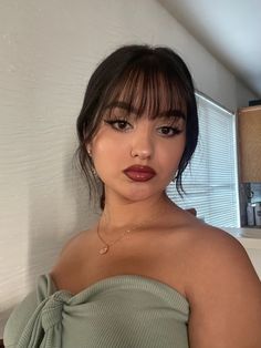 Bangs Hairstyle Round Face, Bangs Inspo Round Face, Wispy Full Fringe, Caramel Highlights With Bangs, Becky G Bangs, Bang Hairstyles Updo, Bangs To Cover Forehead, Side Bangstyle Hair Long Round Face, Fleco Haircut