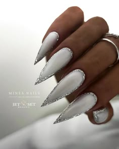 Posted by Zoe Scott: Dive into the festive fashion world with our guide on "20 Stiletto Christmas Nails." This post is your ultimate resource for embracing the holiday sea... White Stiletto Nails, Silver Nail Designs, White And Silver Nails, Milky Nails, Stiletto Nails Designs, New Year's Nails, Silver Nails, Homecoming Nails