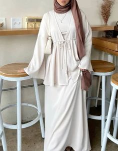 Hijabi Outfits Work, Muslimah Summer Outfits, Hijab Maternity Outfits, Modest Hot Weather Outfits, Hijabi Summer Dresses, Modest Wear Muslim Casual, Summer Modest Outfits Muslim, Elegant Muslim Outfits