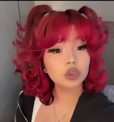 Hair Dye Ideas For Tan Skin, Cute Hairstyles For A Bob, Shoulder Length Party Hairstyles, Bangs Hairstyles Straight Hair, Curled Hairstyles With Bangs, Y2k Hair With Bangs, Short Hair Styles Dyed, Cherry Hairstyles, Half Up Half Down Hair Short Hair