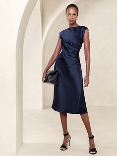 Shirred-Side Satin Midi Dress | Banana Republic Factory Satin Boat Neck Dress, Modern Mother Of The Bride Dresses Classy Tea Length, Coctail Attaire Woman Winter, Satin Party Dress Classy, Silky Dress Outfit, Formal Midi Dress Classy, Dress For Graduation University, Boat Neck Dresses, Midi Dress Classy