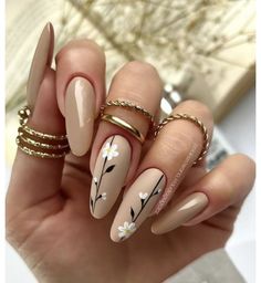 Beige Nail, Beige Nail Designs, Fall Nail Idea, Beige Nail Art, Golden Nail Art, Beige Nails Design, Nail Art Idea, Nail Designs Ideas, Maroon Nails