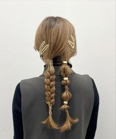 Double Belt Outfits, Κούρεμα Bob, Fishtail Braid, Hair Arrange, Two Braids, Trendy Hair Color, Sleek Hairstyles