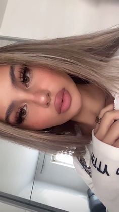 Insta Baddie Makeup, Daytime Makeup, Nose Contouring, Makeup For Blondes, Makeup Clothes, Long Black Hair, Baddie Makeup, Kiss Makeup, Lashes Makeup