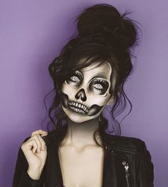 Bone Makeup Halloween, Women’s Skull Makeup, Glam Skeleton Makeup Halloween, Womens Skeleton Costume Diy, Creepy Skeleton Makeup, Skull Face Paint Women, Womens Skeleton Makeup, Glitter Skull Makeup, Glam Skeleton Makeup