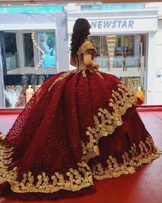 Quencinera Dresses Red, Quinceañera Red Dress, Quince Heels Red, Black Red And Gold Quinceanera, Quincenera Dresses Red, Quince Makeup Red, Red Quinceanera Dresses With Gold, Red Mexican Quinceanera Dresses, Red Dress Quinceanera