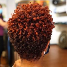 Fall Hair Color Black Women, Curly Twa, Natural Hair Styles Short, Natural Tapered Cut, Rod Curls, Short Natural Styles, Coiling Natural Hair, Natural Haircuts, Twa Styles