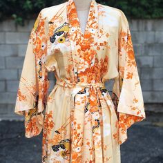 Beautiful Orange Vintage Floral Kimono. Excellent Condition. Fits Small-Large Vintage Orange, Floral Kimono, Vintage Jackets, Vintage Jacket, Orange Yellow, Color Orange, Vintage Floral, Vintage Ladies, Jackets & Coats