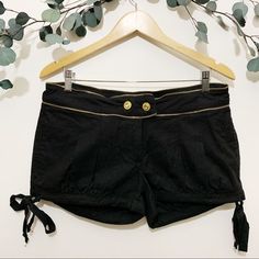 Vintage Baby Phat Black Shorts Color: Black/Gold Size: 9 Nwot Adjustable Drawstring Around Legs Gold Zipper Accent Around Waist Baby Phat, Gold Zipper, Vintage Baby, Black Shorts, Mix Match, Casual Shorts, Short Dresses, Womens Shorts, Zipper