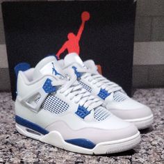 Jordan 4 Retro Military Blue Size 11.5 Classic Air Jordan 4 With A Sleek Design. Features White Leather And Blue Accents. Perfect For Style And Comfort. New Never Worn Box Included (See Pic For Condition) Jordan 4s Blue And White, Blue Jordan 4’s, Jordan 4 Blue, Mens Sneakers Fashion, Jordan 4 Shoes, Retro 4s, Best Soccer Shoes, Blue 4s, Air Jordan Retro 4