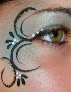 ideas for fairy eyes  ~I had this make-up for when I did a ballet show when I was little!~ Steampunk Makeup, Fairy Eyes, Dance Makeup, Face Painting Designs, Stage Makeup, Halloween Make Up