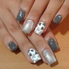 Trending Nail Colors, Nail Colors And Designs, February Nails, Nail Designs Valentines, Cute Gel Nails, Nail Designs Glitter, Dipped Nails, Heart Nails, Coffin Nails Designs