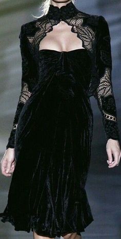 Dark Velvet Dress, Ethereal Goth, Velvet And Lace Dress, Velvet Long Sleeve Dress, Velvet Lace Dress, Crushed Velvet Dress, Runway Fashion Couture, Mode Chanel, Velvet Lace