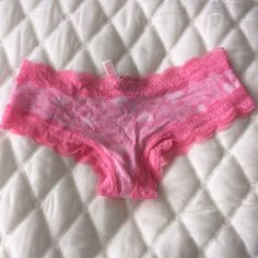 Victoria Secret Bra Outfit, Pink Bras Victoria Secret, Lenceria Victoria Secret Pink, Victoria’s Secret Pink, Vs Pink Panties Collection, Garage Clothing, Victoria’s Secret Pink Pajamas, Baggy Pants, Cute Sleepwear