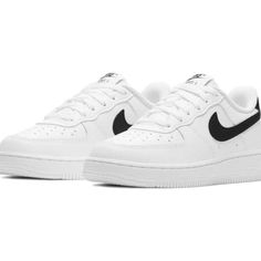 Nike Force 1 (Ps) 'White Black' Little Kids' Shoes Sneakers Cz1685-100 Nike Kids Shoes, Grey Tennis Shoes, Nike Force 1, Shoes For School, Back To School Shoes, White Nike Shoes, Black And White Nikes, Black Nike Shoes, White Casual Shoes