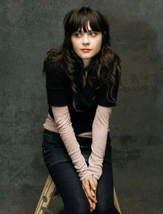 Blue Eyed Girls, Elisabeth Ii, Zooey Deschanel, Girl Crushes, Celebrity Hairstyles, Cozy Fall, Girl Crush, New Girl, Look Cool