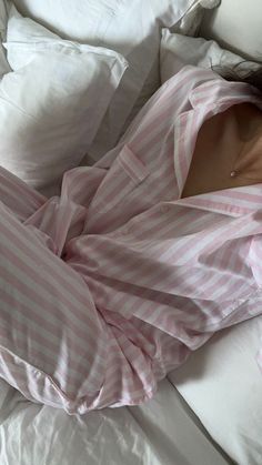 pink and white striped pajama set  @anastasiagerrans sleepwear inspo Pijama Satin, Pajamas Aesthetic, Pijamas Women, Cute Pjs, Pastel Outfit, Lounge Outfit, Devil Wears Prada, Cute Pajamas