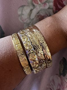 This listing is for ONE single bangle bracelet (not a set of 3-4) please choose your design & size in options at checkout.