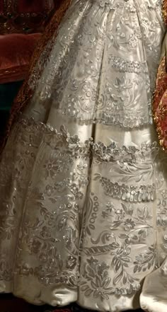 Empress Sissi Of Austria, The Empress Aesthetic, Baroque Aesthetic Fashion, Empress Painting, Empress Aesthetic, Royal Paintings, Empress Dress, Empress Sissi, Era Victoria