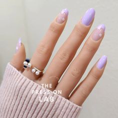 24 Pcs Purple Daisy Press-on Nail Set/ Lavender French Floral - Etsy Light Purple Nails, Lilac Nails, Graduation Nails, Purple Nail Designs, Lavender Nails, Floral Nail Designs, Daisy Nails, Purple Daisy, Nail Sets